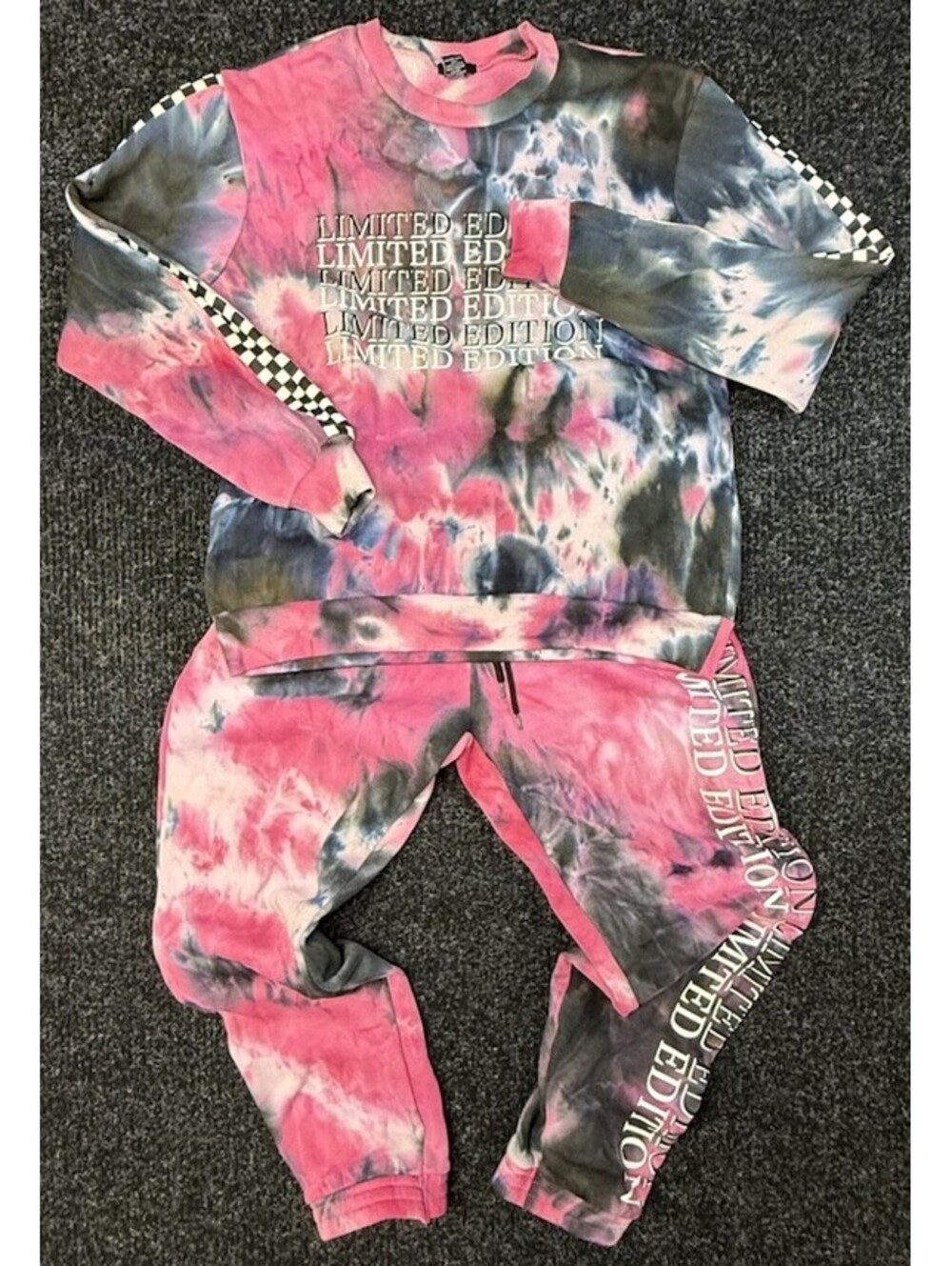 Rue21 Women’s Medium Tie Dye Limited Edition Sweatshirt Jogger Pants Set